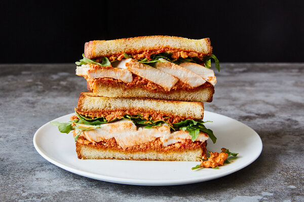 CHICKEN SANDWICH